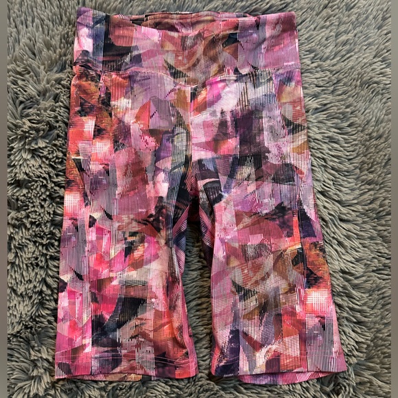 LULULEMON Pace Short HR 10" Women's Shorts Size 6 Like New - Picture 2 of 9